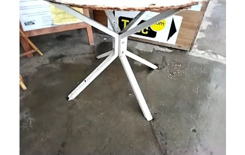 TABLE RONDE ACIER PEINTE BLANCHE