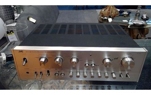 AMPLIFICATEUR JVC VN-900