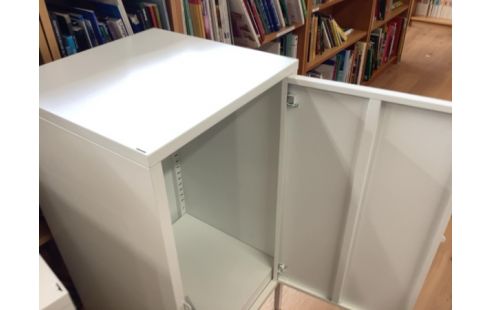 MEUBLE BLANC MÉTAL 92X45X45