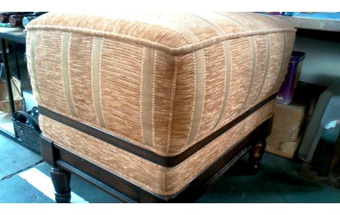 REPOSAPIÉS NARANJA VERDE TEJIDO