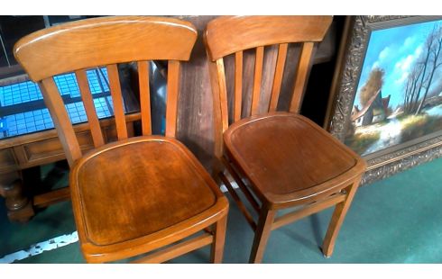 2 STOELEN CAFESTOELEN