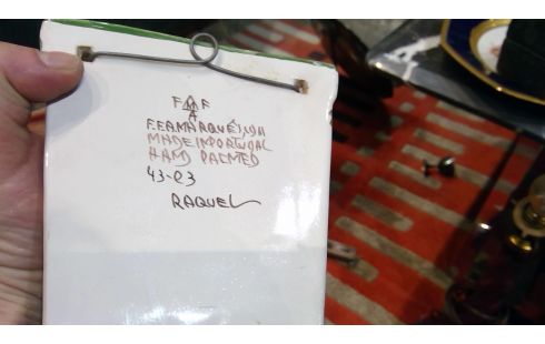 ELEMENTO PARA OCULTAR MACETAS DE PARED