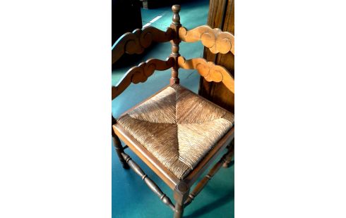 STUHL STROHGEFÜLLTE SITZFLÄCHE