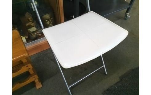 CHAISE PLIANTE BLANCHE