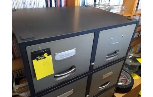 MEUBLE DE RANGEMENT METAL 10T (2T SANS CLEF)