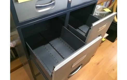 MEUBLE DE RANGEMENT METAL 10T (2T SANS CLEF)