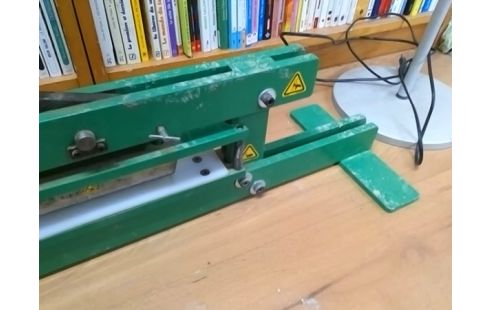 OUTIL DE POINCONNAGE LEISTER