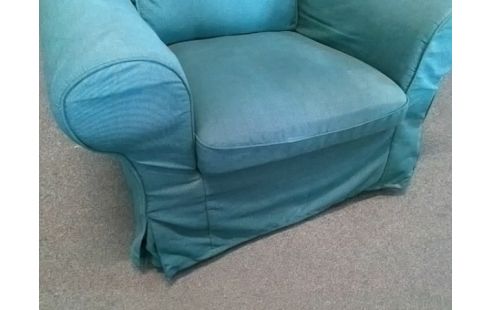 FAUTEUIL VERT IKEA (QLQS TACHES)