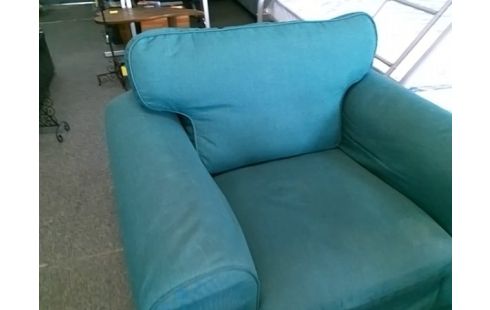 FAUTEUIL VERT IKEA (QLQS TACHES)