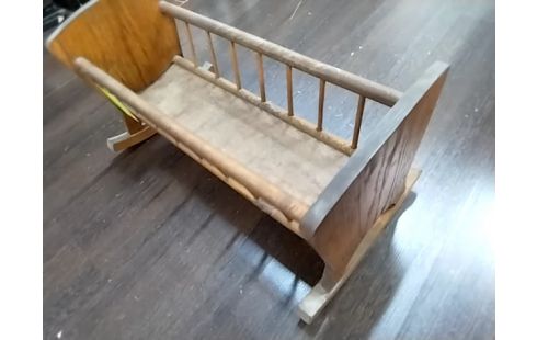 BERCEAU Ancien bois pour poupée