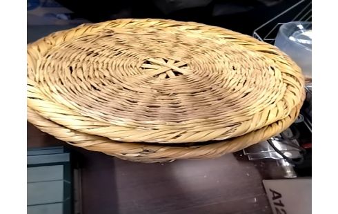 CORBEILLE A LINGE En rotin