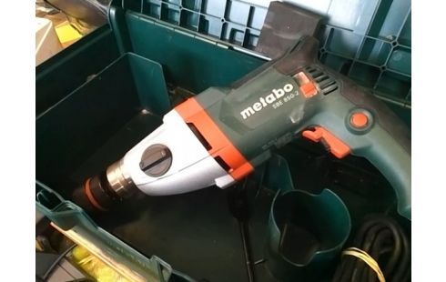 PERCEUSE METABO AVEC CAISSE
