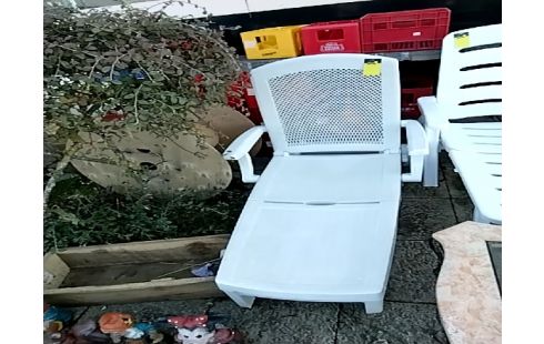 CHAISE LONGUE