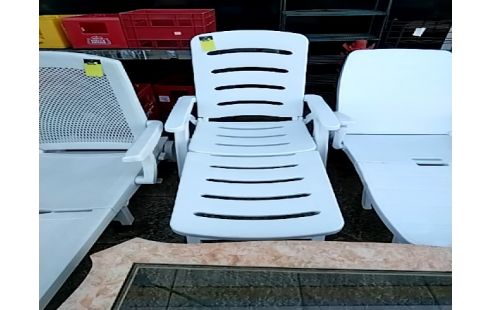 CHAISE LONGUE