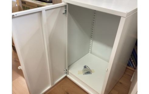 MEUBLE BLANC METALLIQUE 76X45X45