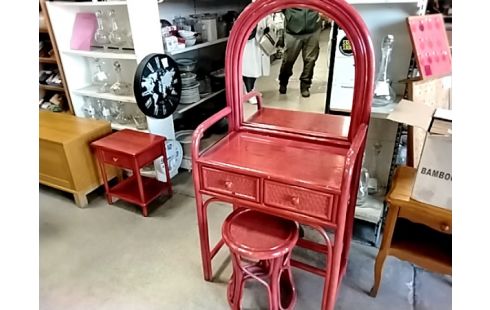 COIFFEUSE STYLE ROTIN + TABOURET
