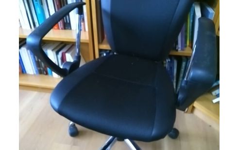 FAUTEUIL DE BUREAU NOIR SUR ROULETTES