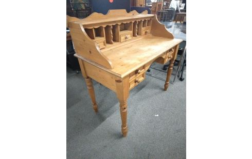 BUREAU PIN CIRÉ  REHAUSSE