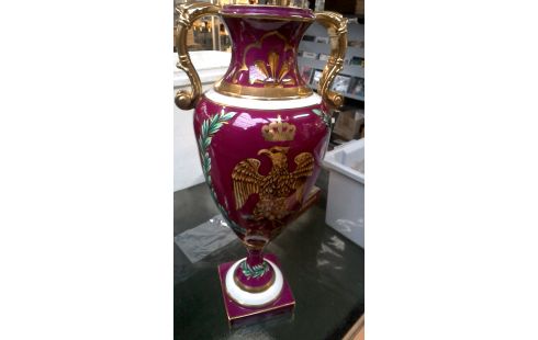 VASE OR