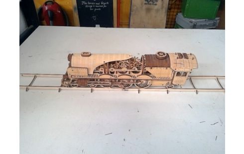 SPEELGOED TREIN HOUT