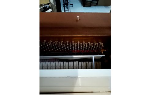 PIANO D'ÉTUDE LAQUÉ BLANC YOUG CHANG