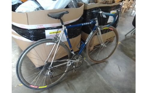 VELO DE COURSE BESSON