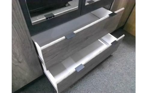 ARMOIRE 4P 2T AVEC MIROIR ET 2 PENDERIES