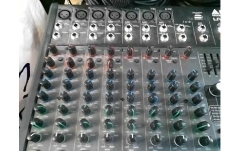 TABLE DE MIXAGE ALTO LIVE 1202 AVEC 3 MICROS