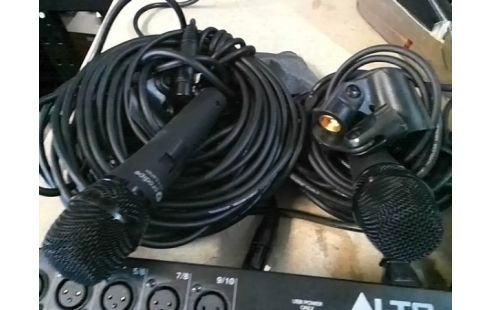 TABLE DE MIXAGE ALTO LIVE 1202 AVEC 3 MICROS