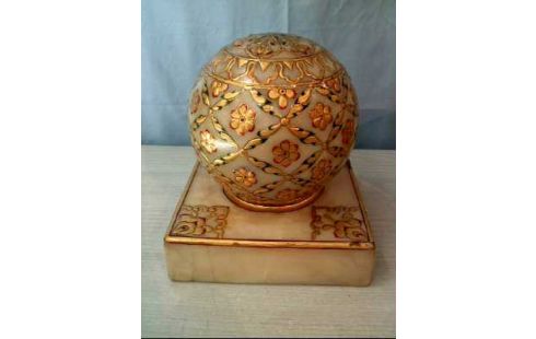 MARMORKUGELN 2-ER SET SOCKEL GOLDF. VERZIERT