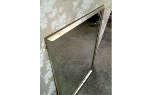 SPIEGEL RECHTECKIG METALLRAHM. SILB.FARB.