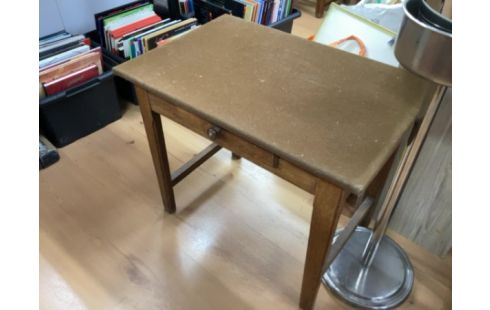 TABLE BASSE 1 TIROIR DESSUS VELOURS