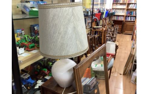 LAMPE RONDE BLANCHE GM (PRISE À CHANGER)