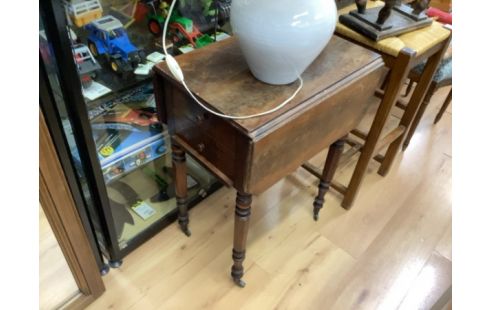 TABLE D’APPOINTEMENTS ABATTANT