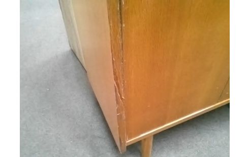 ARMOIRE 2P AVEC ETAGERES (QLQS USURES)