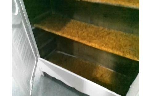 ARMOIRE BLANCHE EN BOIS 2P (AVEC ETAGERES)