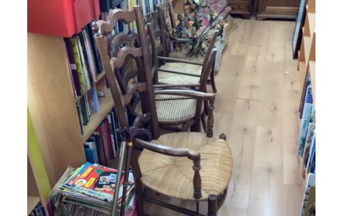 FAUTEUIL PAILLE (1 MANQUE)