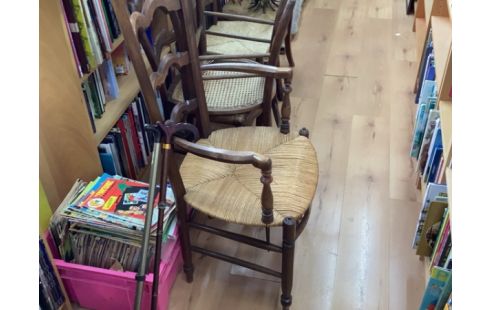 FAUTEUIL PAILLE (1 MANQUE)