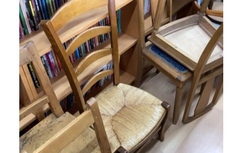 CHAISE PAILLÉE BASSE