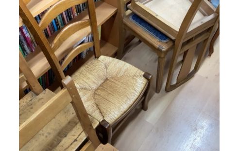 CHAISE PAILLÉE BASSE