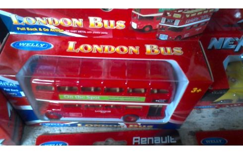 AUTO MINIATUR METALL DAS STÜCK