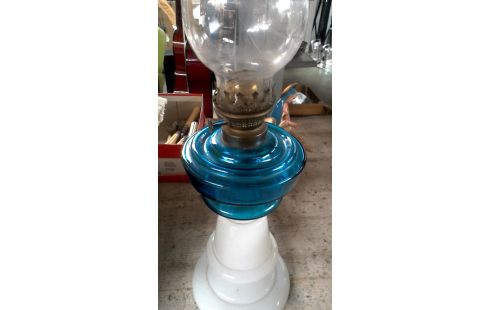 OLIELAMP WIT OPAAL BLAUW GLAS