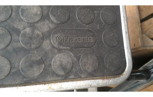 ESCABEAU CHROME BRABANTIA