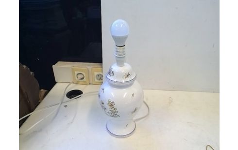 PIED DE LAMPE MOUSTIER