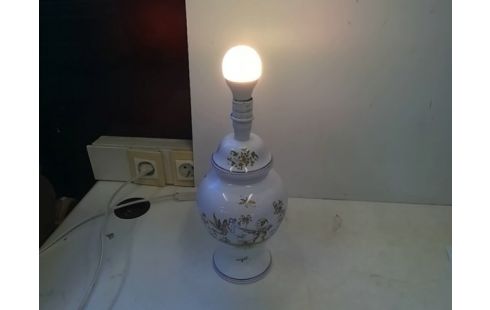 PIED DE LAMPE MOUSTIER