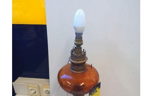 LAMPE A POSER STYLE LAMPE PETROLE