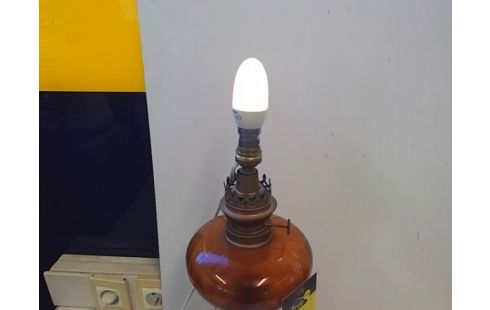 LAMPE A POSER STYLE LAMPE PETROLE