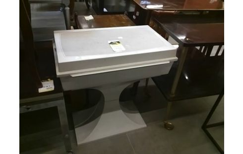 COIFFEUSE EN L 'ÉTAT 70'