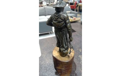 POSTURE LAITON PECHEUR