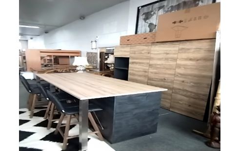 CUISINE EQUIPEE CUISINELLA AVEC HOTTE EVIER ET ILOT CENTRAL